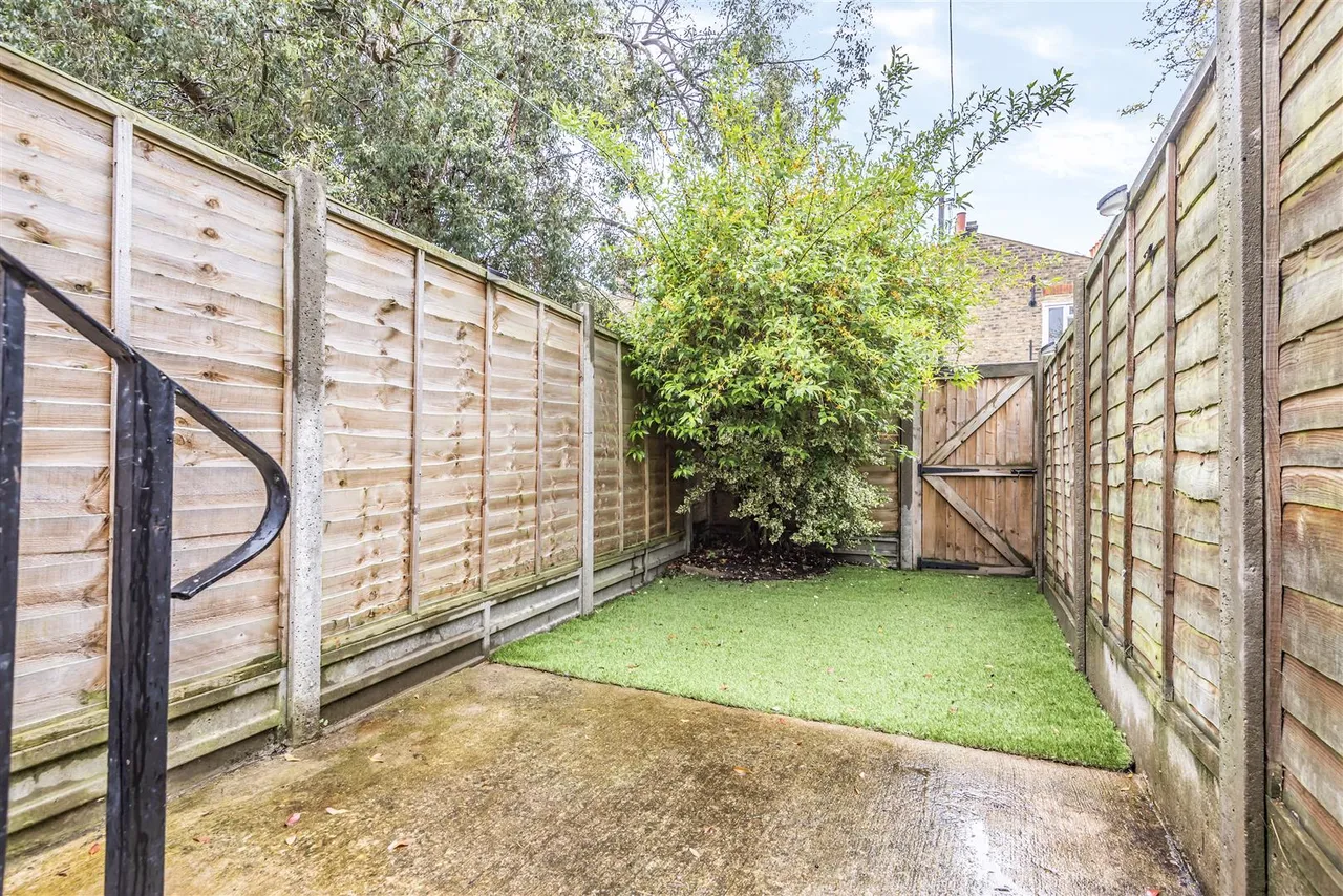 Ashleigh Road, Mortlake, SW14, photo 2