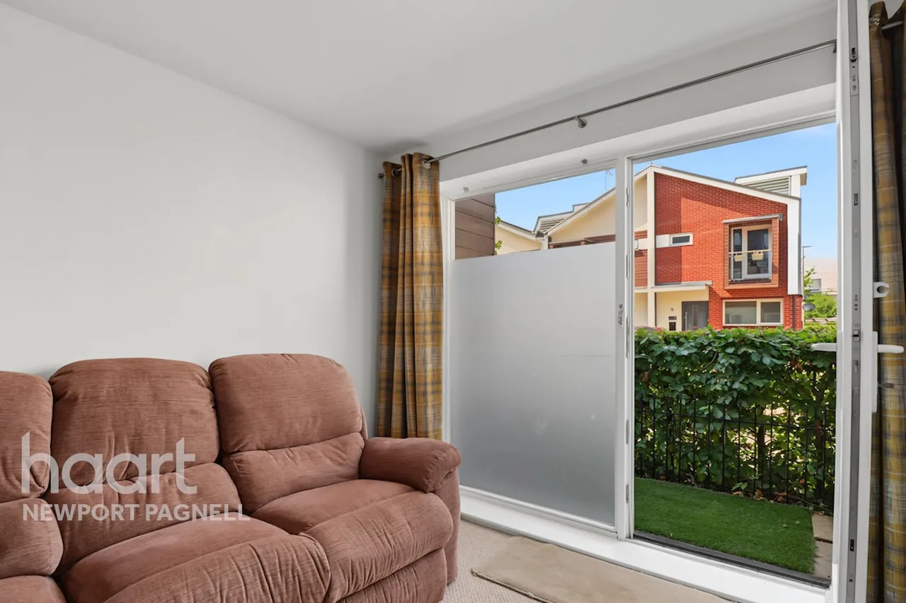 Addenbrookes Road, Newport Pagnell, MK16, photo 4