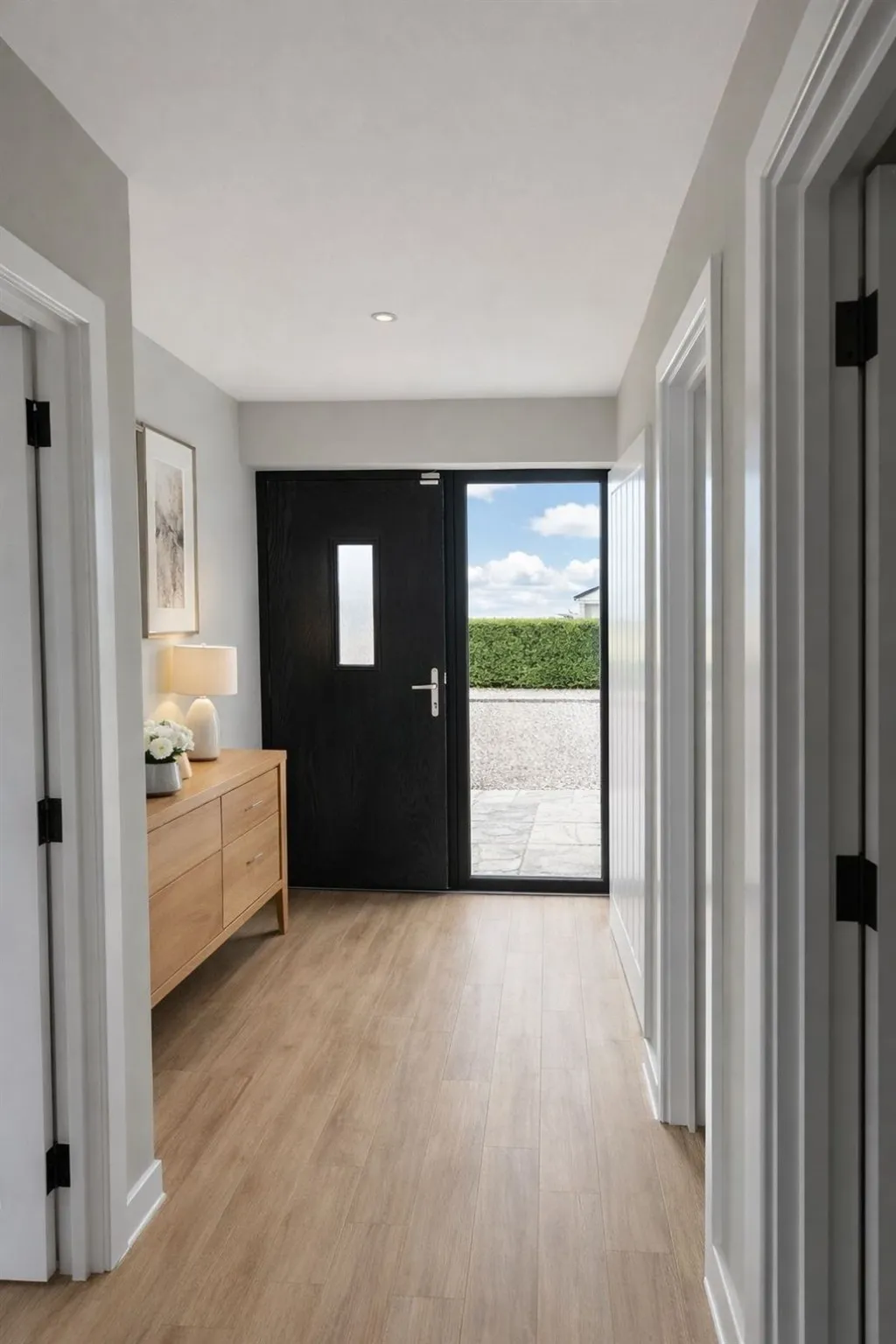 Dowlands Bungalows, Smallfield, RH6, photo 7
