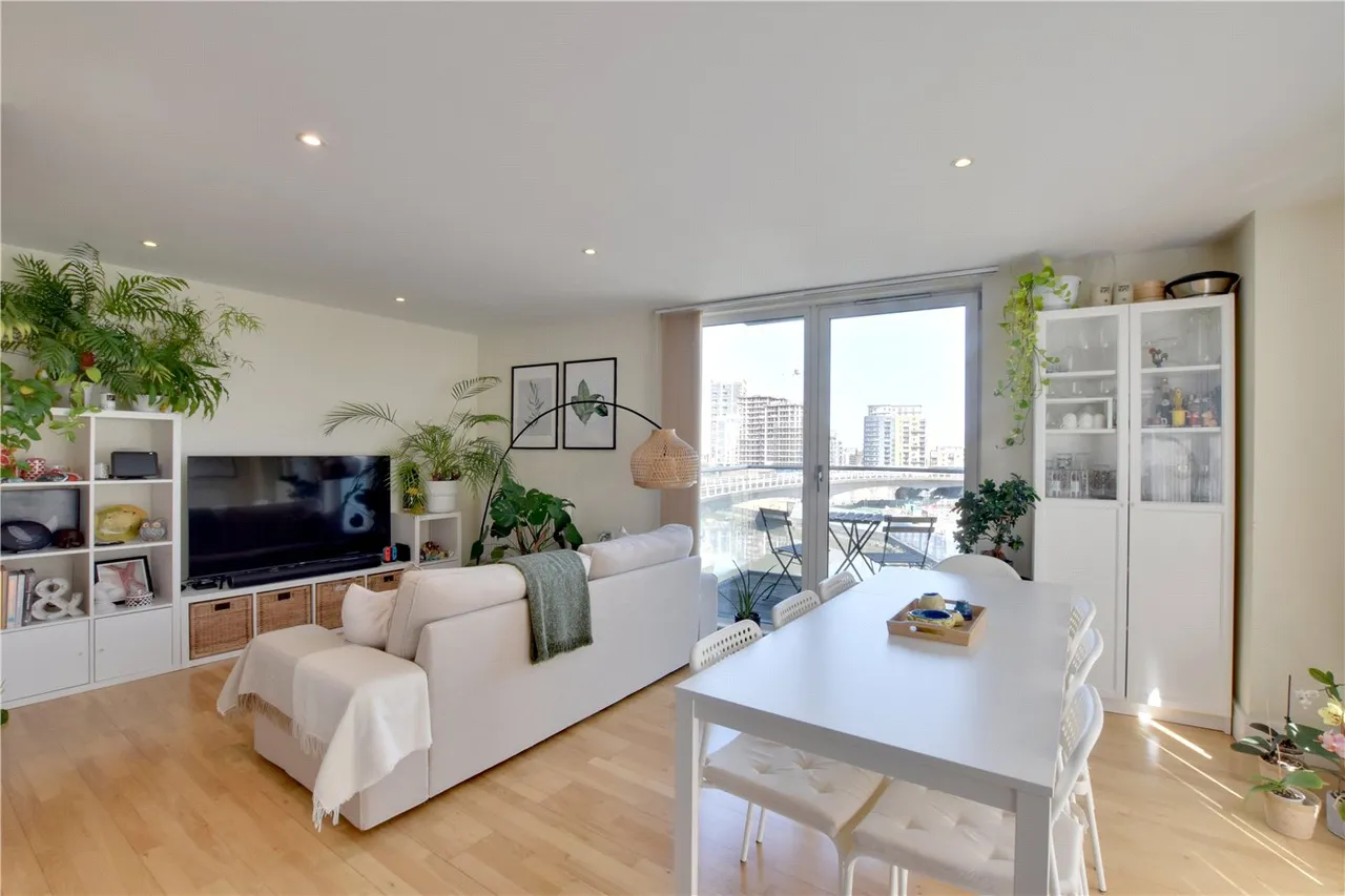 2 bed flat for sale — Hatfield House, Merryweather Place, Greenwich, London, SE10