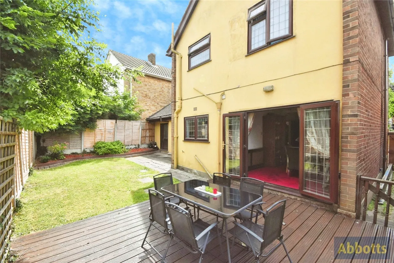 Elm Drive, Rayleigh, Essex, SS6, photo 17