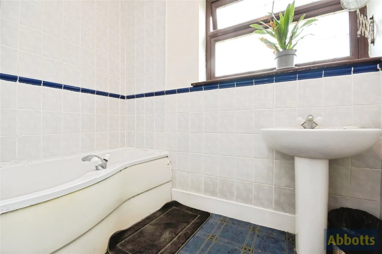 Elm Drive, Rayleigh, Essex, SS6, photo 6