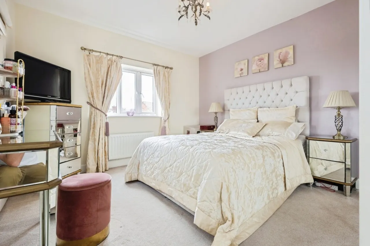 Lightning Lane, Castle Donington, DE74, photo 15