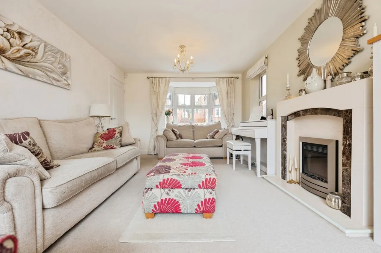 Lightning Lane, Castle Donington, DE74, photo 4