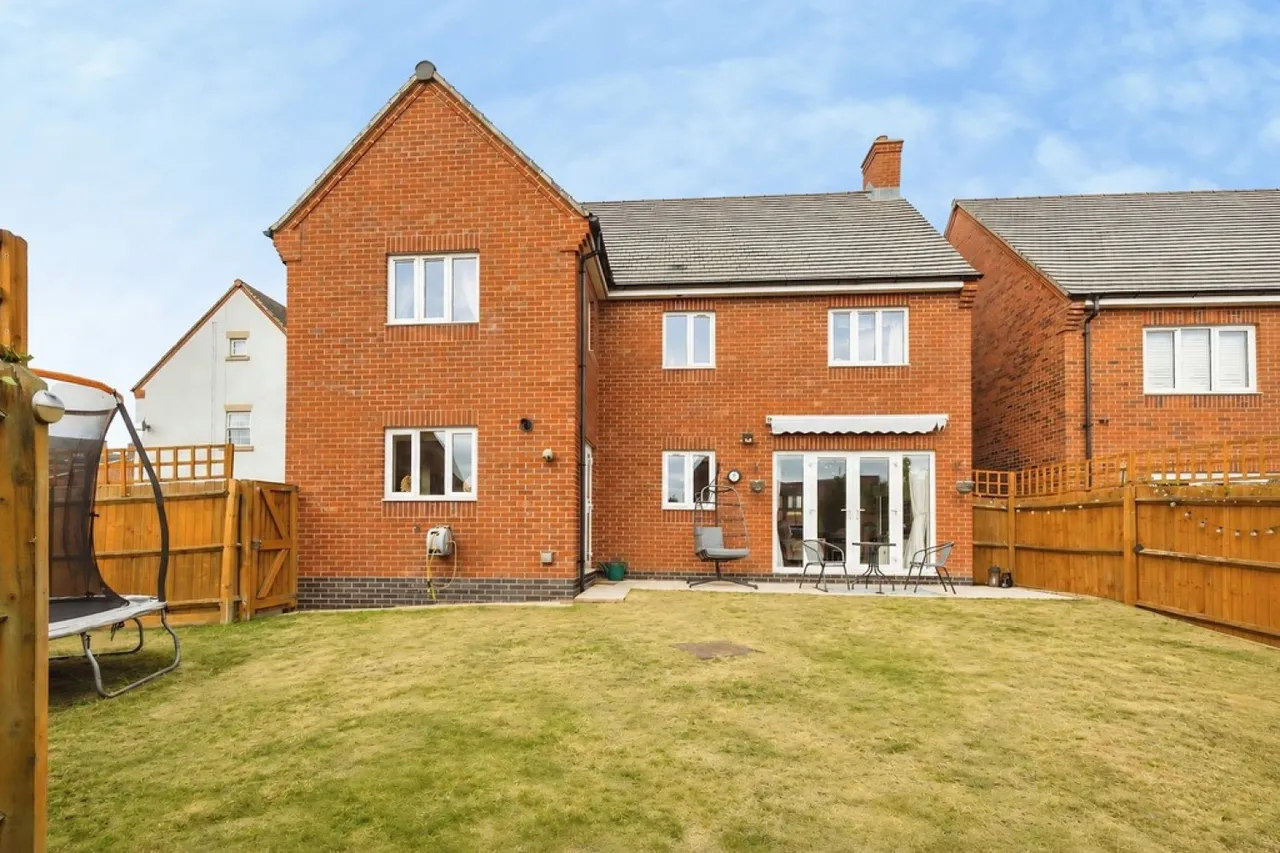 Lightning Lane, Castle Donington, DE74, photo 21