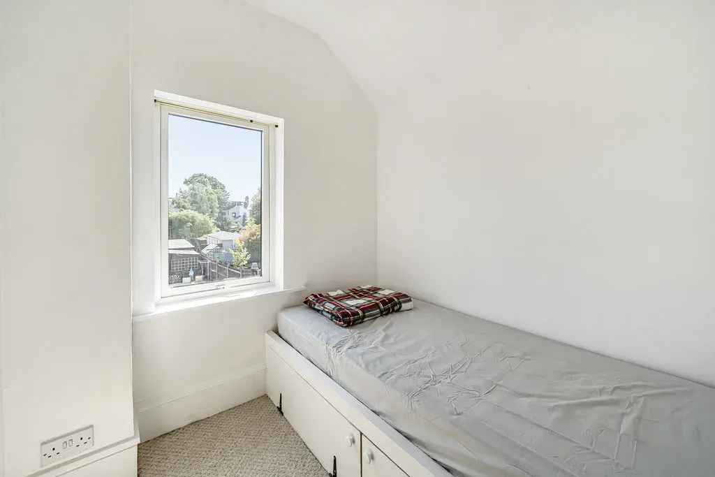 Brooklands Road, Bletchley, Milton Keynes, Buckinghamshire, MK2 2RH, photo 9