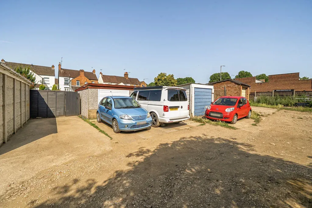 Brooklands Road, Bletchley, Milton Keynes, Buckinghamshire, MK2 2RH, photo 13