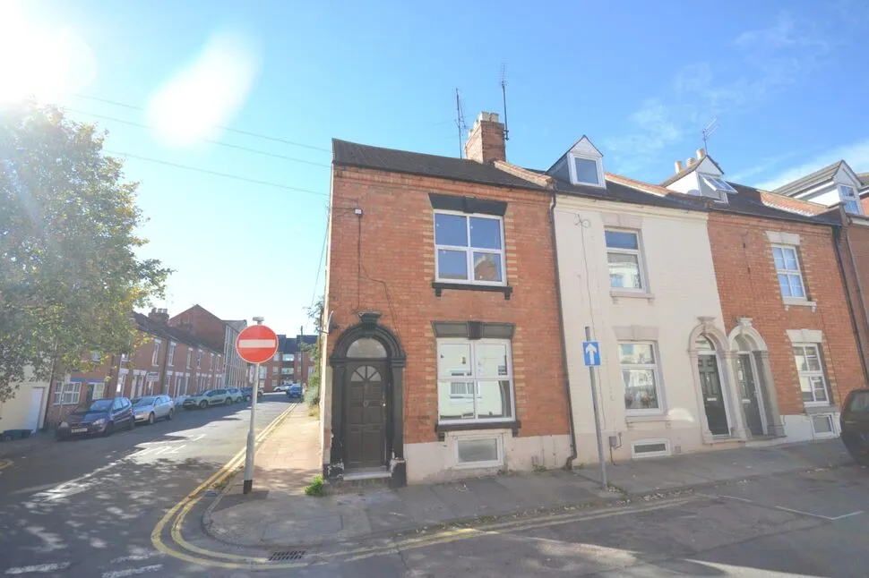 Victoria Road, Northampton, NN1, photo 6
