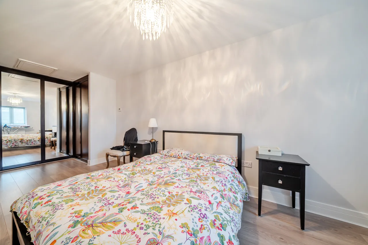 Richmond Crescent, Epsom, KT19, photo 9