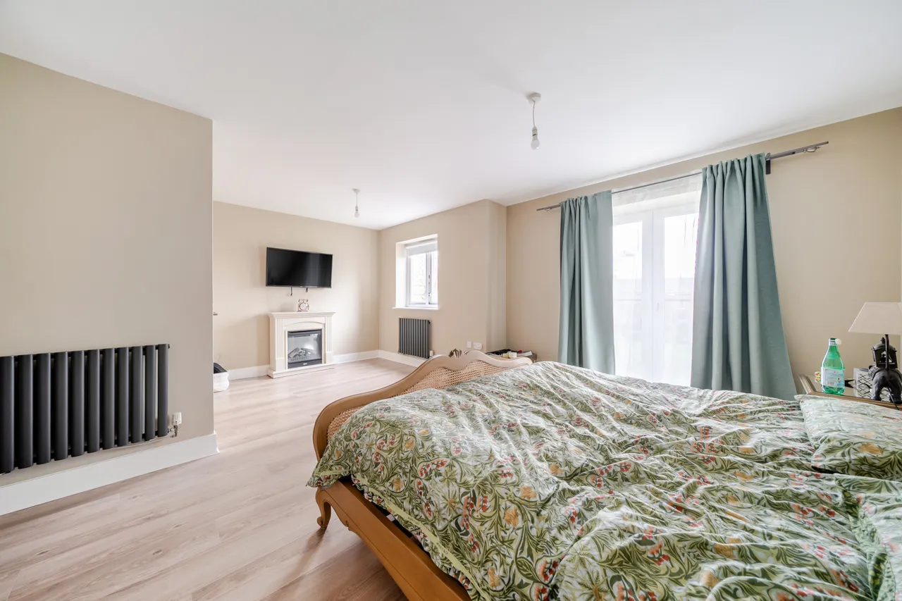 Richmond Crescent, Epsom, KT19, photo 8
