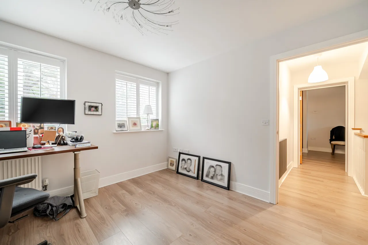 Richmond Crescent, Epsom, KT19, photo 11