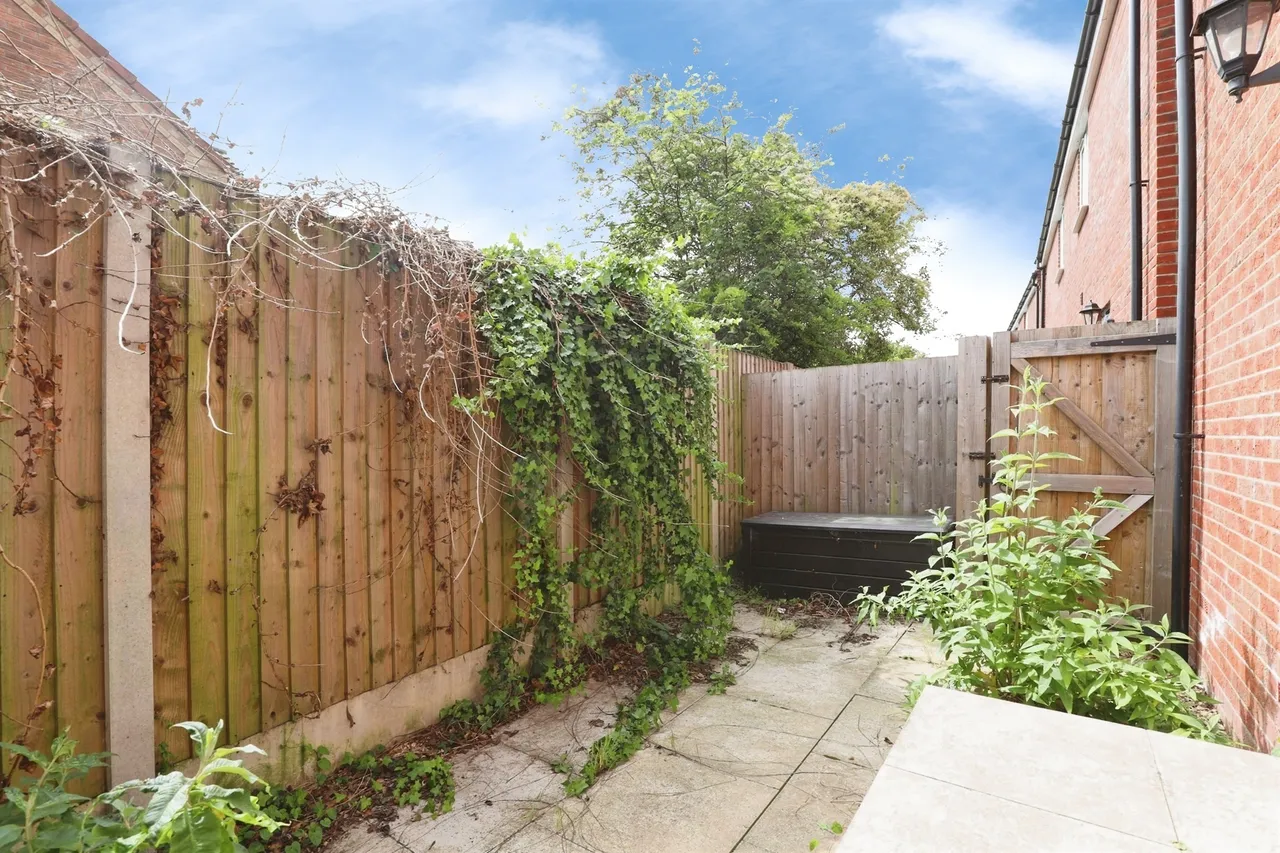 Holbeach Road, Spalding, PE11, photo 12