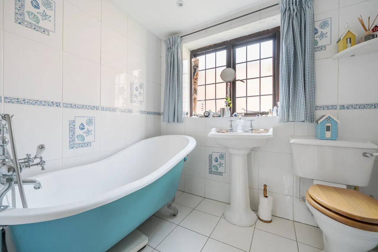 The Green, Marlborough, SN8, photo 10