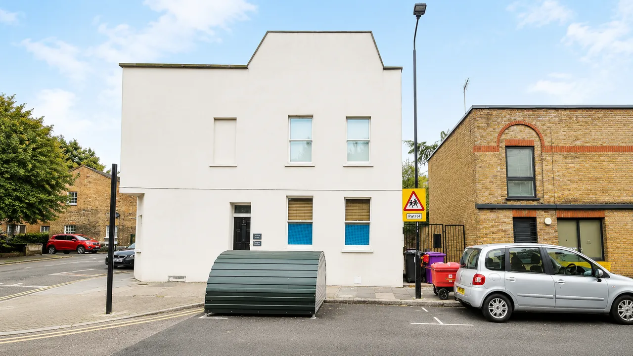 4 bed flat for sale — Jubilee Street, London, E1 3BP