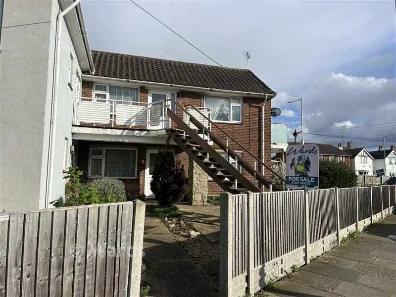 2 bed flat for sale, Selsea Avenue, Herne Bay, CT6