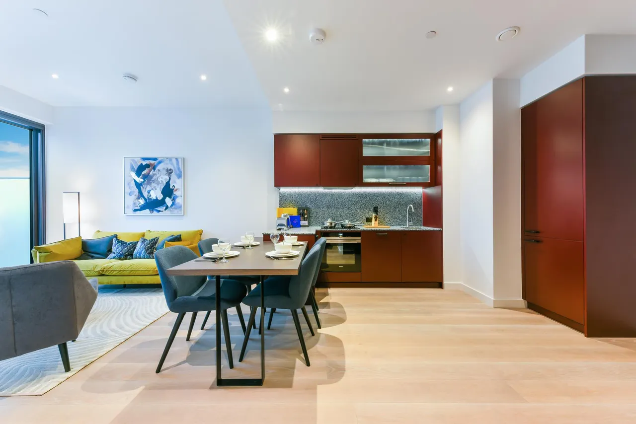 Embassy Gardens, London, SW11, photo 5