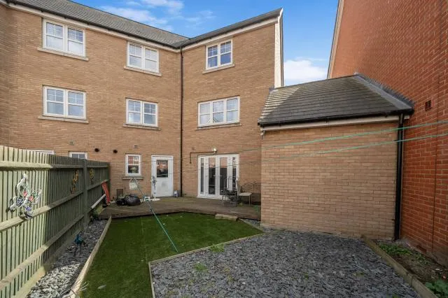 Carrick Street, Aylesbury, HP18, photo 21