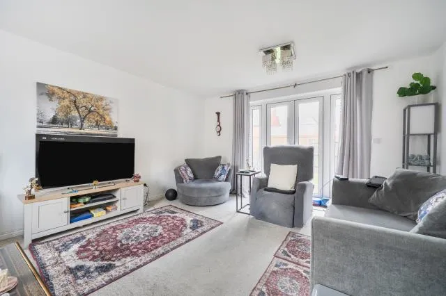 Carrick Street, Aylesbury, HP18, photo 3
