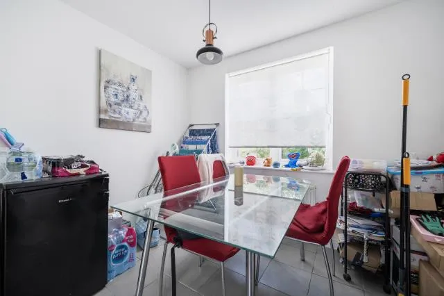 Carrick Street, Aylesbury, HP18, photo 7