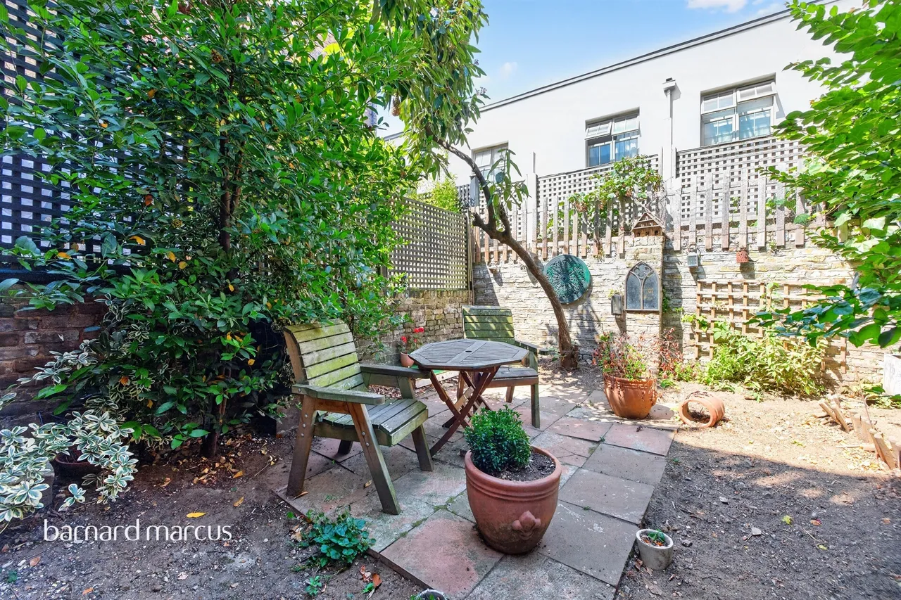 Offley Road, London, photo 2