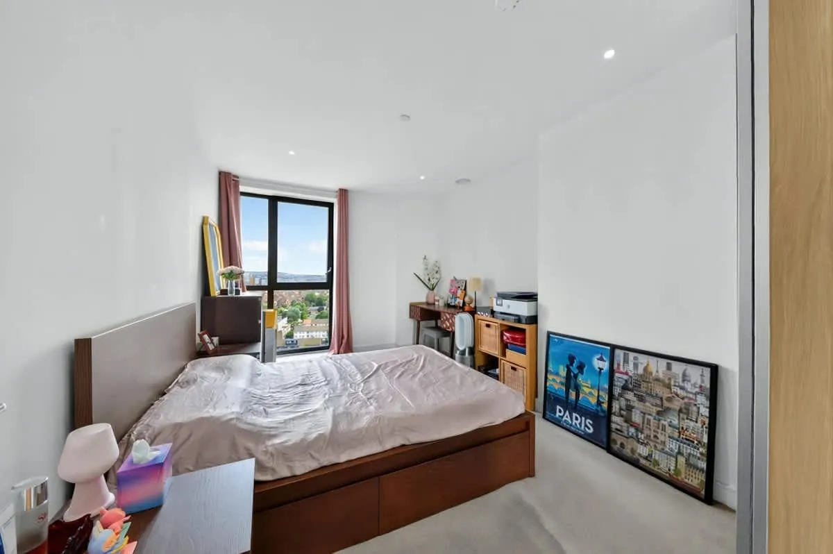 East Ferry Road, London, E14, photo 6