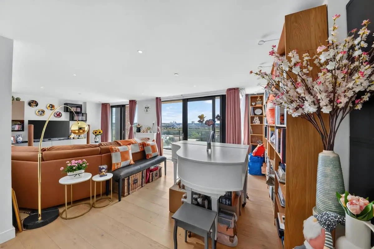 2 bed flat for sale, East Ferry Road, London, E14