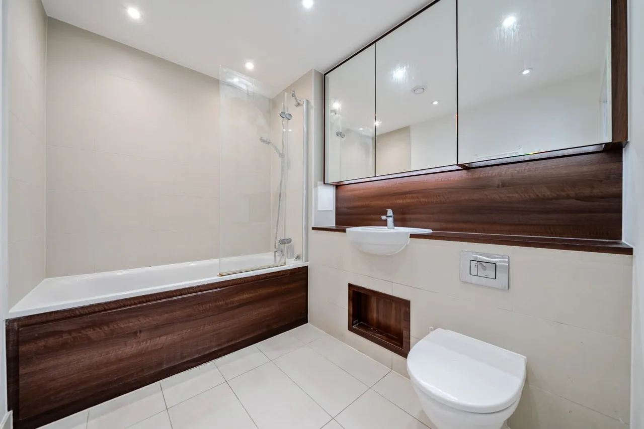 Blondin Way, London, SE16, photo 3