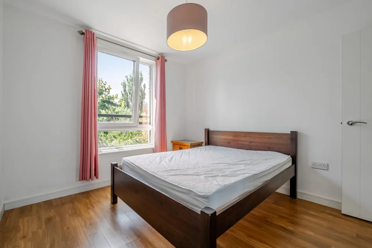 Blondin Way, London, SE16, photo 8