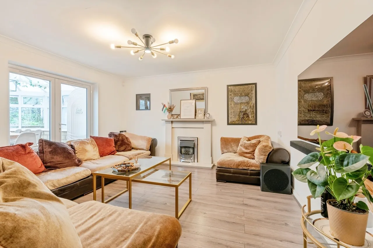 Pinewood Drive, Nelson, Lancashire, BB9, photo 3