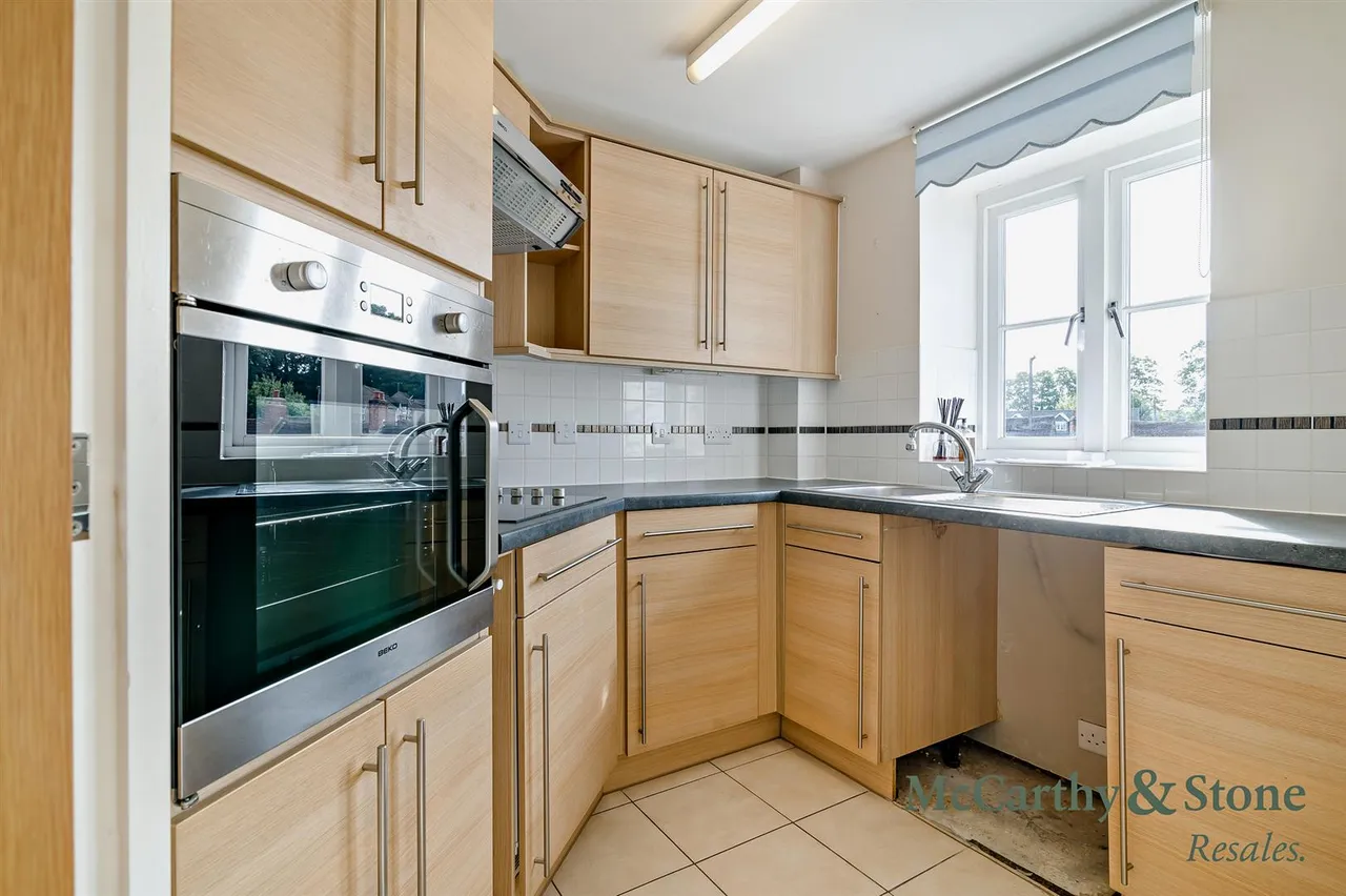 George Street, Warminster, BA12, photo 4