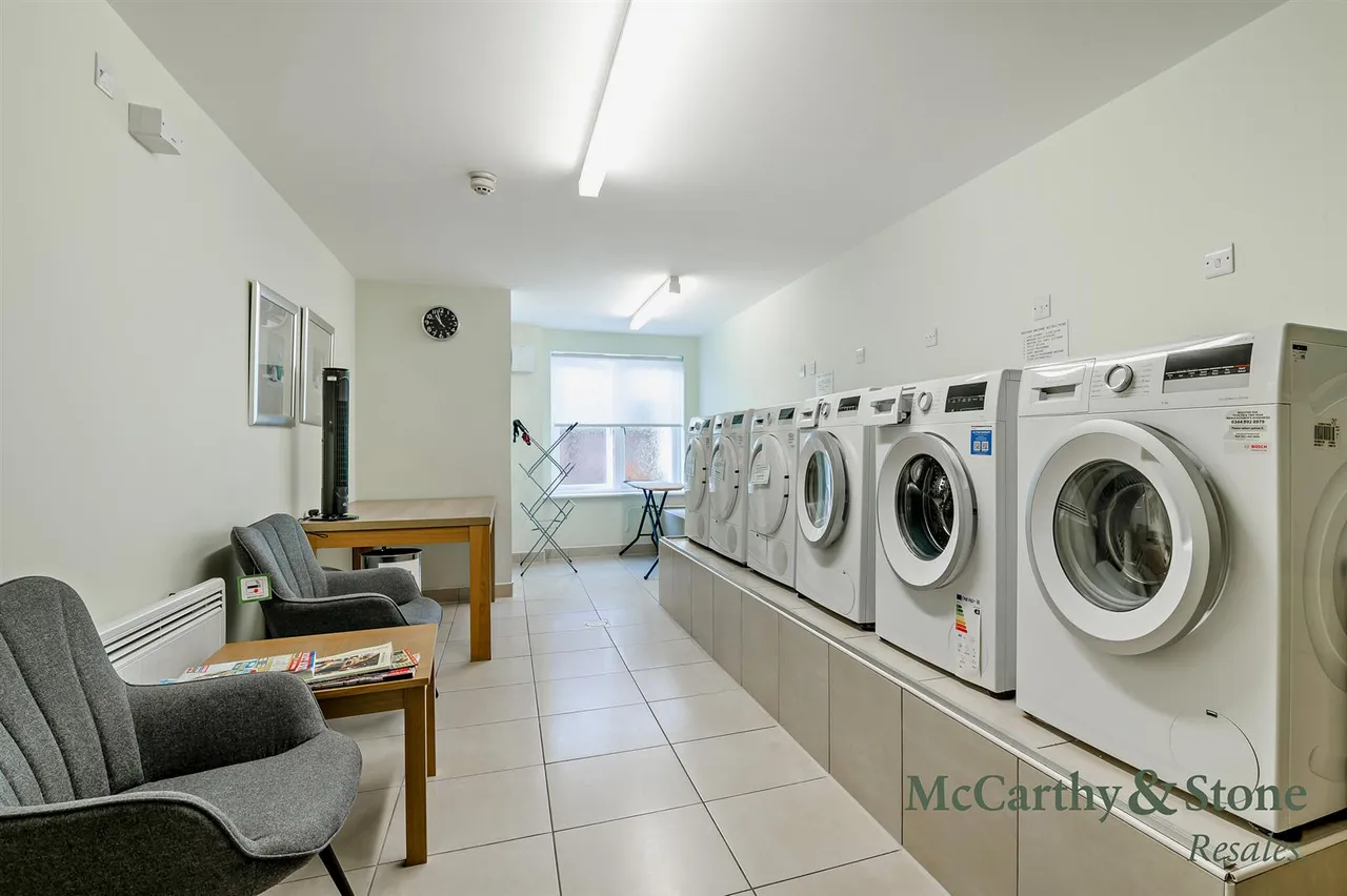 George Street, Warminster, BA12, photo 12