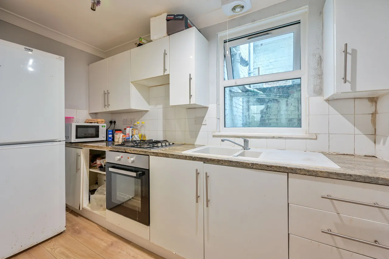 Flat A, 157 Camberwell New Road, London, photo 2