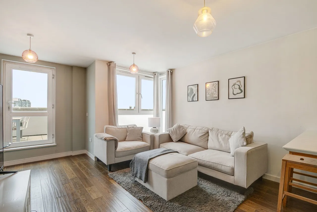 Osiers Road, London, SW18, photo 10