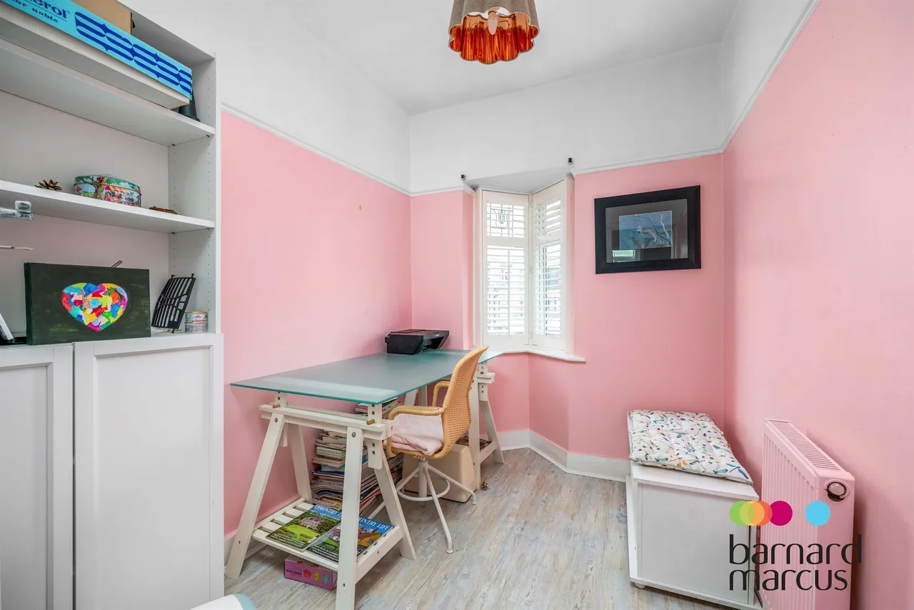 Waterfall Road, London, N11, photo 18