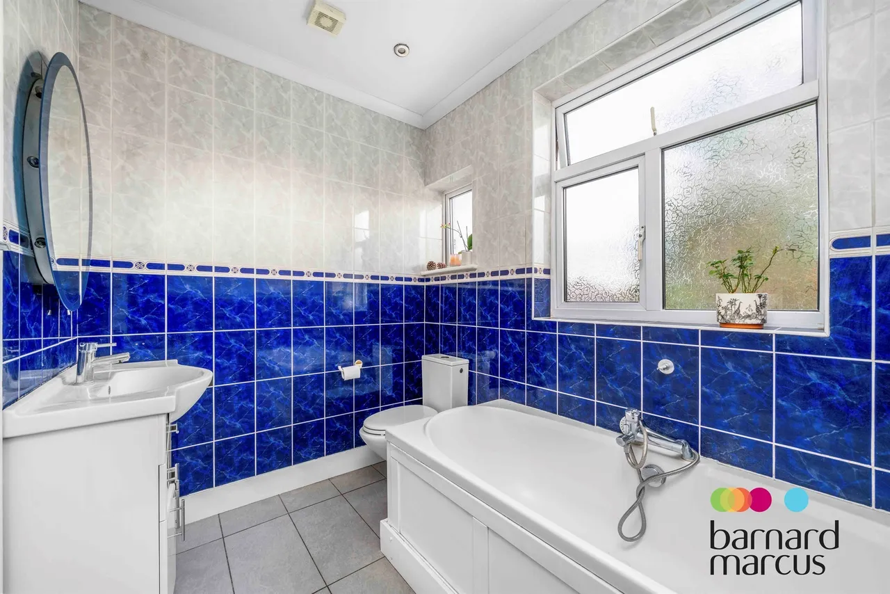 Waterfall Road, London, N11, photo 13
