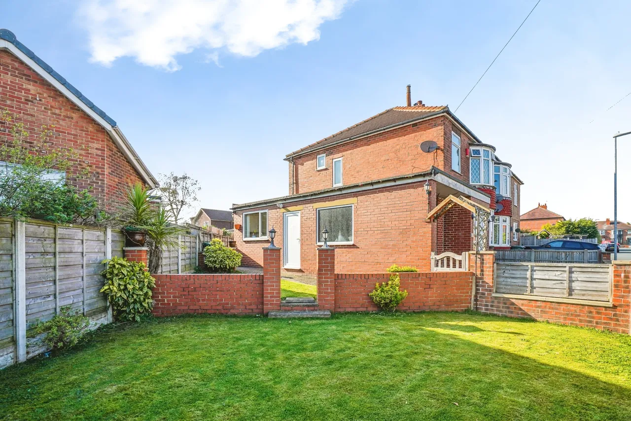 Borrowdale Road, Hanging Heaton, Dewsbury, photo 4