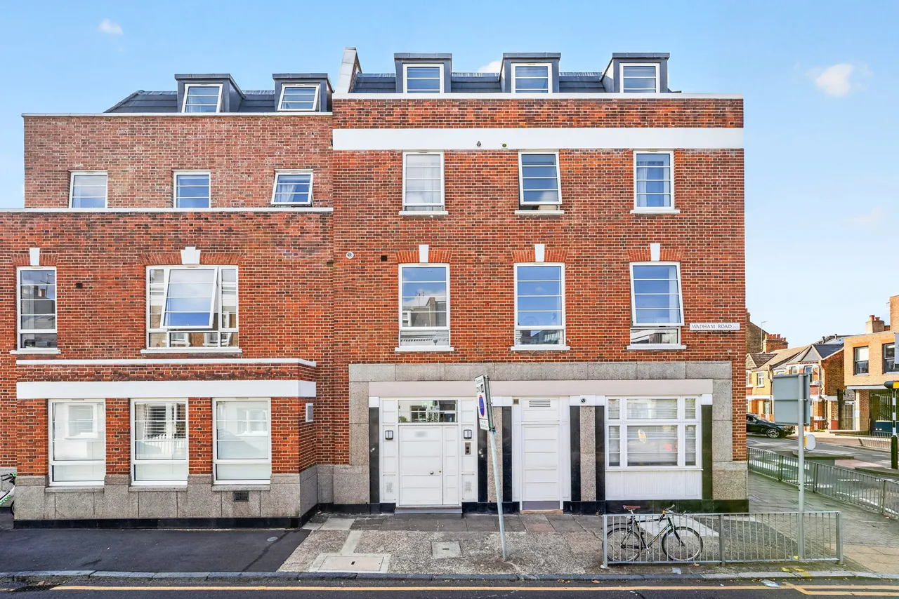 Putney Bridge Road, London, SW15, photo 7