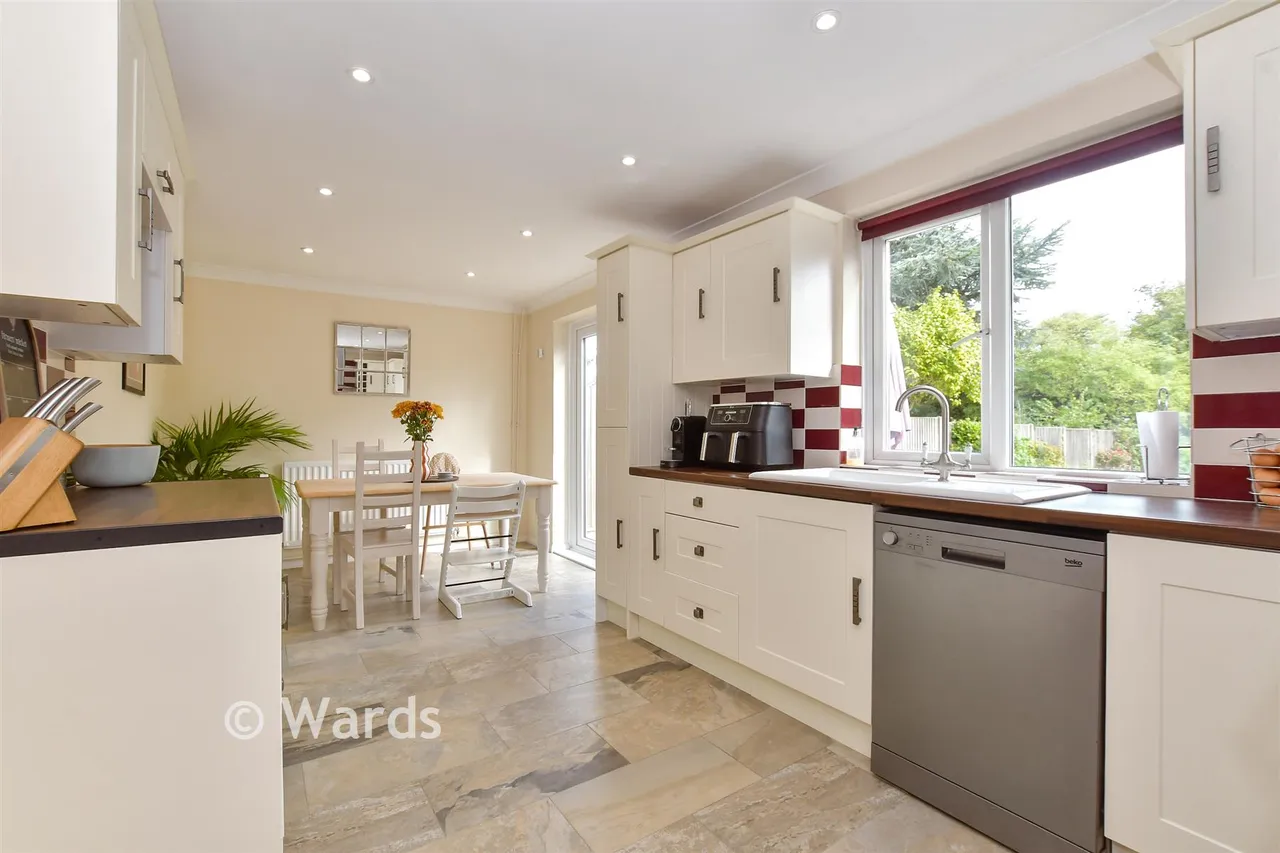 Churchill Avenue, Walmer, CT14, photo 11