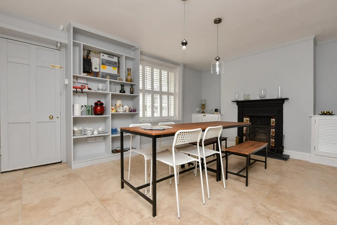 Spencer Square, Ramsgate, CT11, photo 5