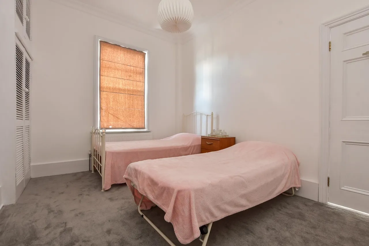 Spencer Square, Ramsgate, CT11, photo 13
