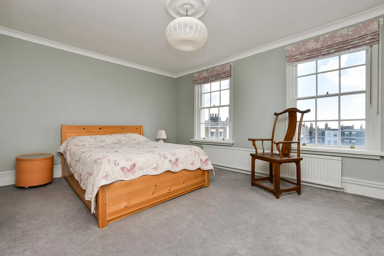 Spencer Square, Ramsgate, CT11, photo 9