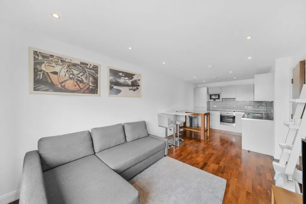 Holman Road, Battersea, SW11, photo 3