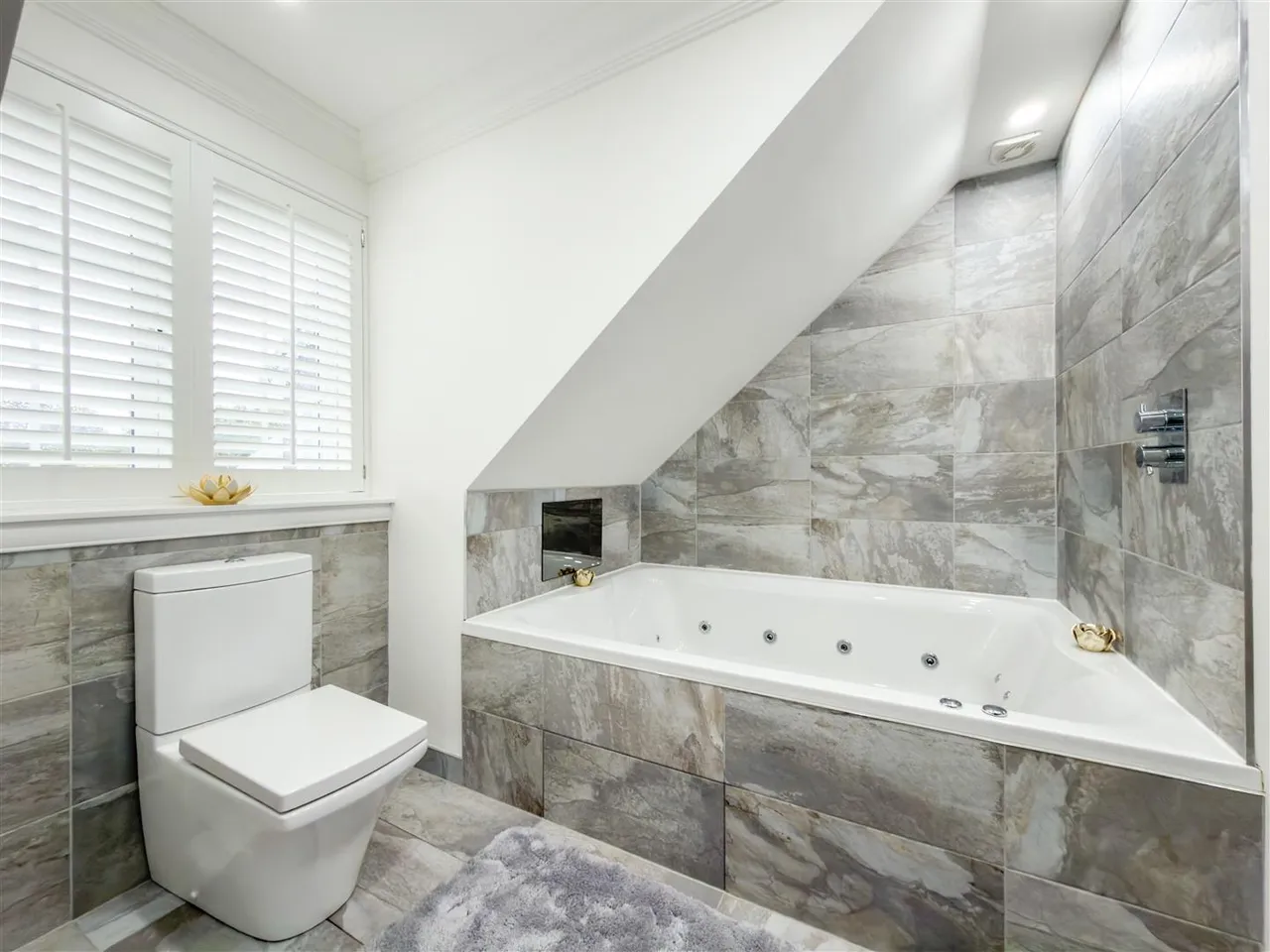 Yieldshields, Carluke, Lanarkshire, ML8 4QB, photo 31