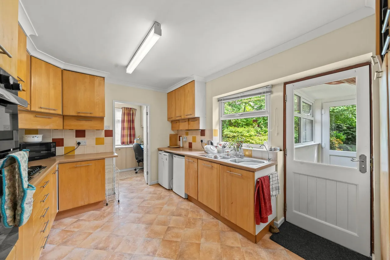 Burnham Grove, Wigan, Wigan, WN2 1AG, photo 11