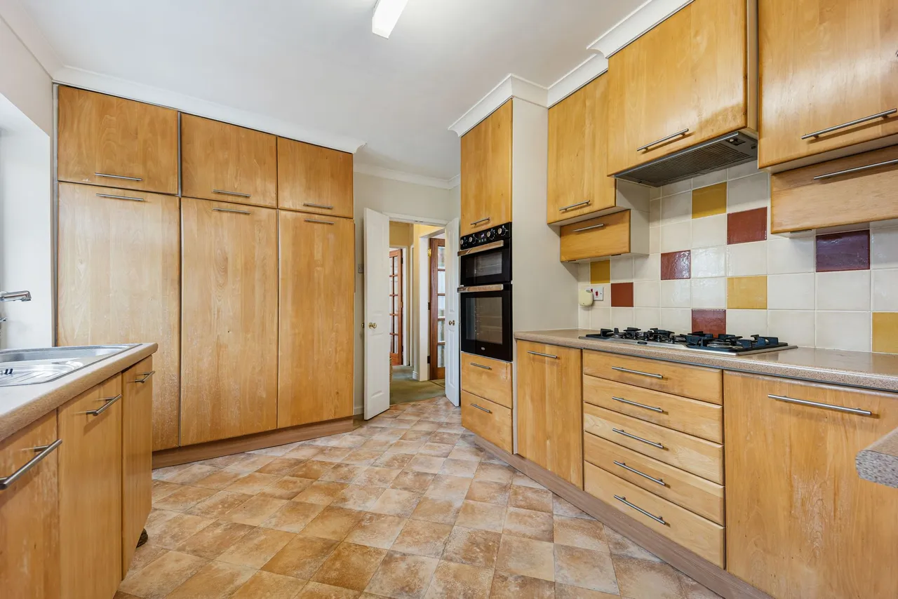 Burnham Grove, Wigan, Wigan, WN2 1AG, photo 3