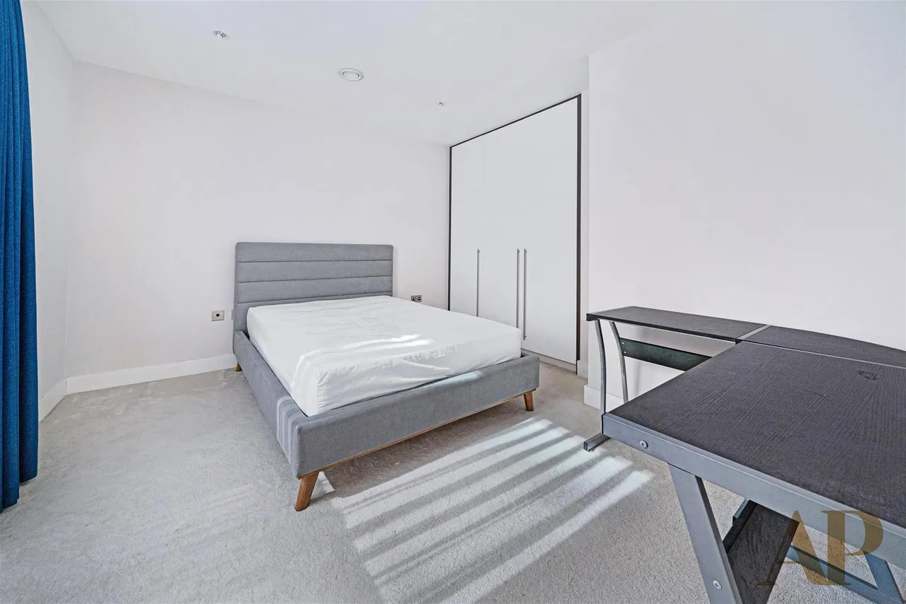 Patcham Terrace, London SW8 4EY, photo 6