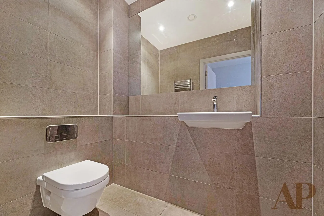 Patcham Terrace, London SW8 4EY, photo 12