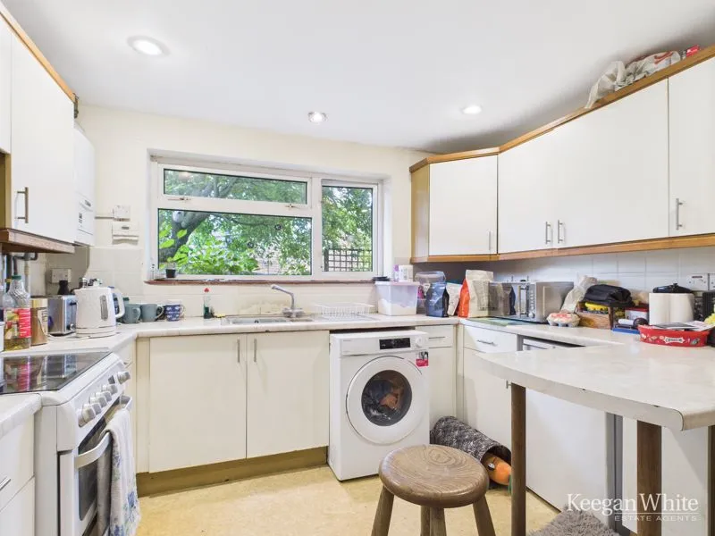 Headland Close, Great Missenden HP16 9AP, photo 3