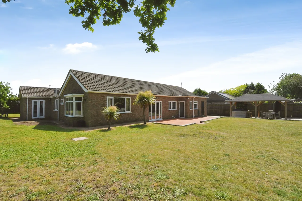 4 bed house for sale — Exmoor Close, North Hykeham, Lincoln
