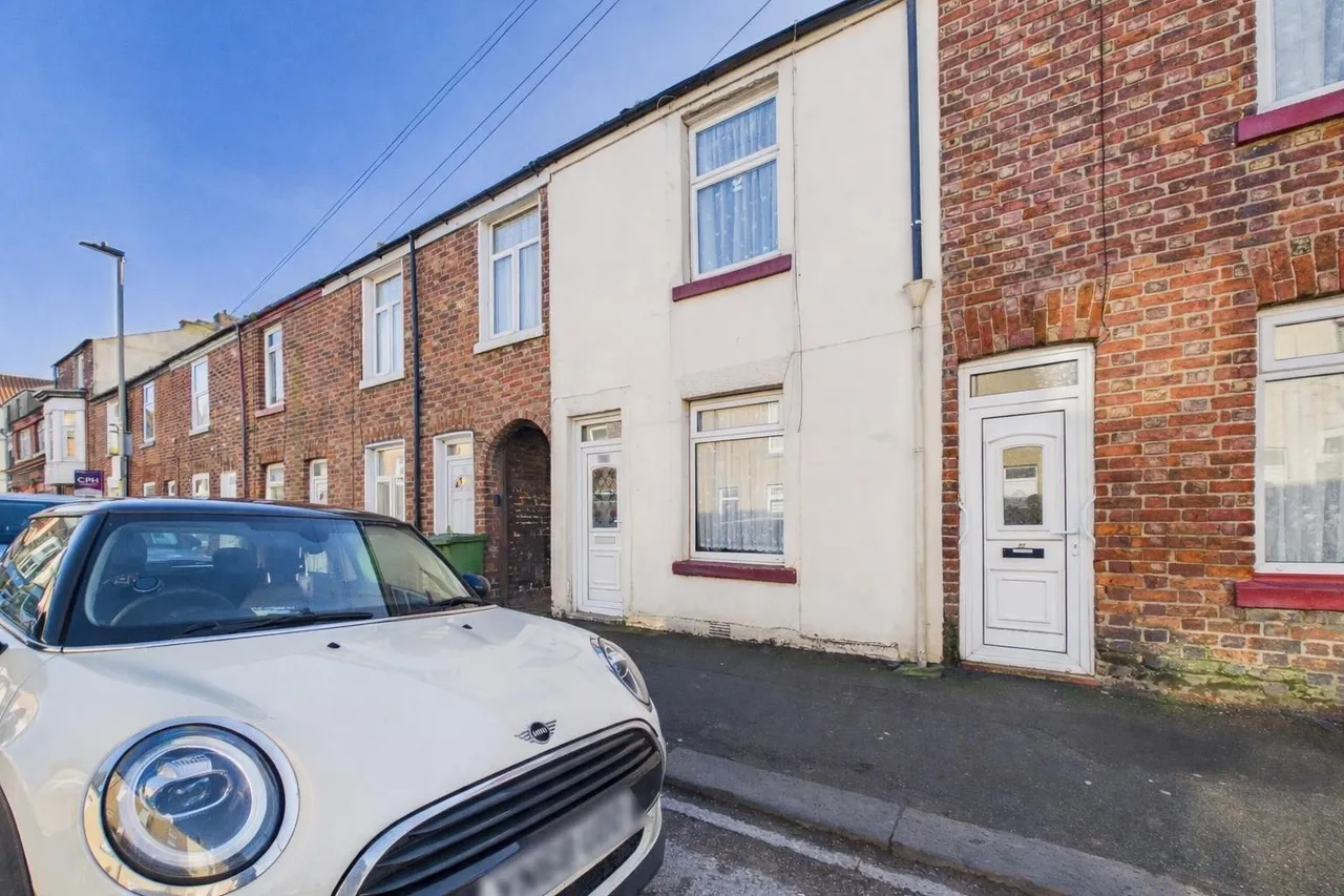 2 bed house for sale — Nelson Street, Scarborough YO12 7SZ